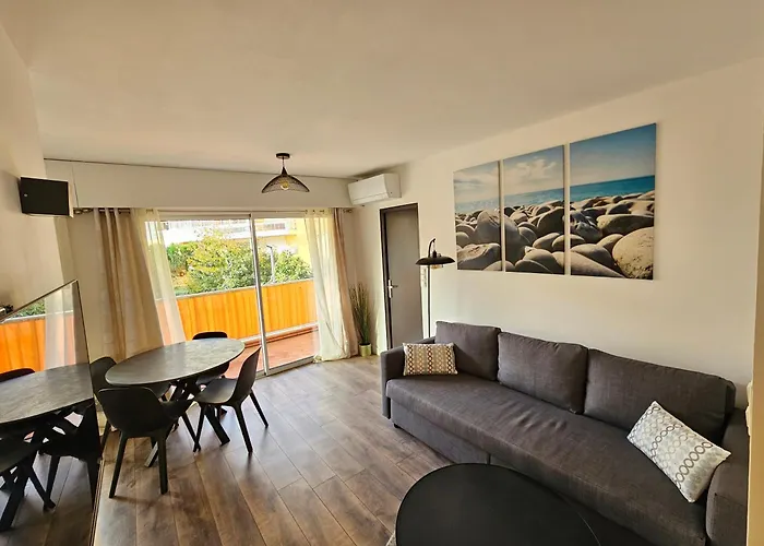 2 Pieces Lumineux, Proche Plage, Parking, Clim, Hippodrome
